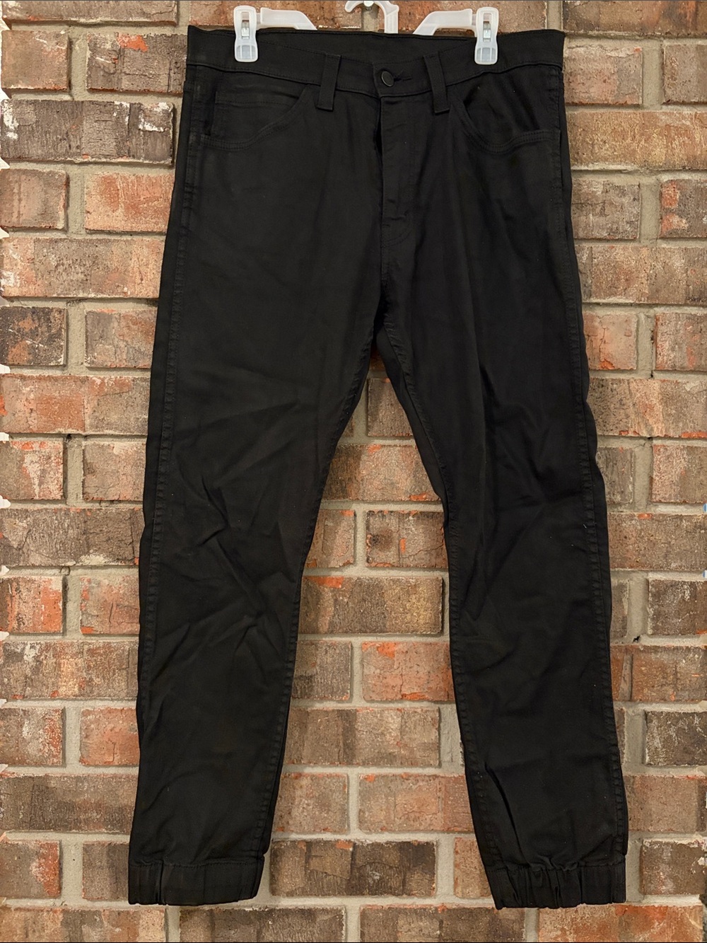 Levi's Men's Black Jogger Jeans